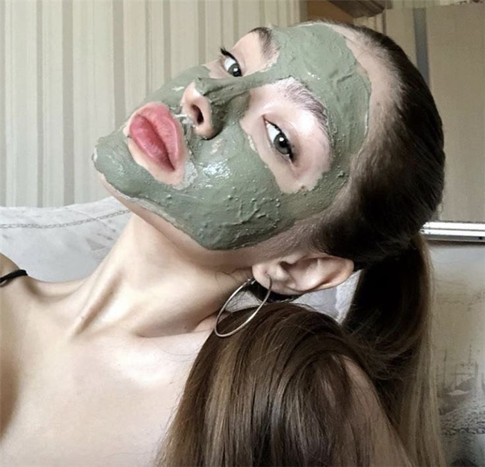 MẶT NẠ ĐẤT SÉT XANH PHÁP  DỊU DA MỤN -GREEN CLAY MASK